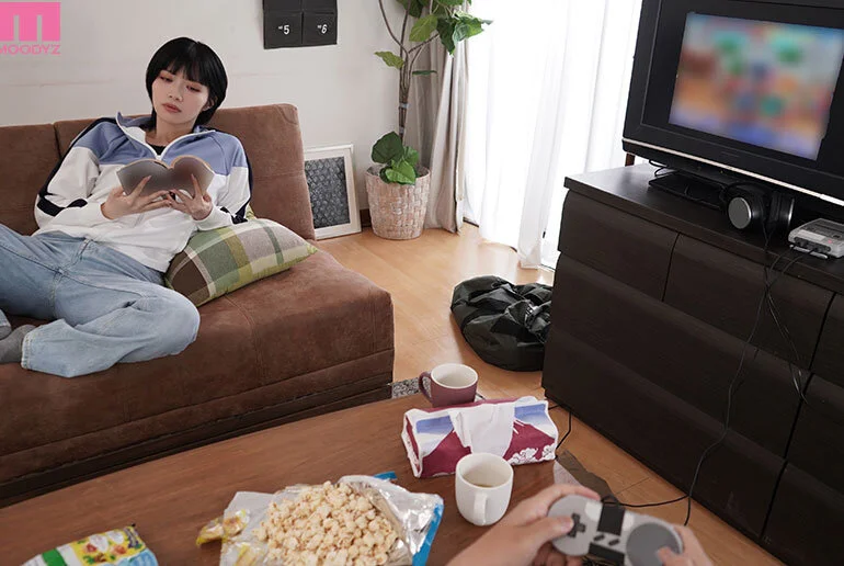 ボーイッシュなダル着姿の石原希望